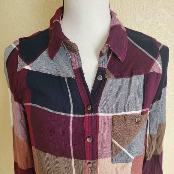 Maunces shirt  - Picture 4 of 8